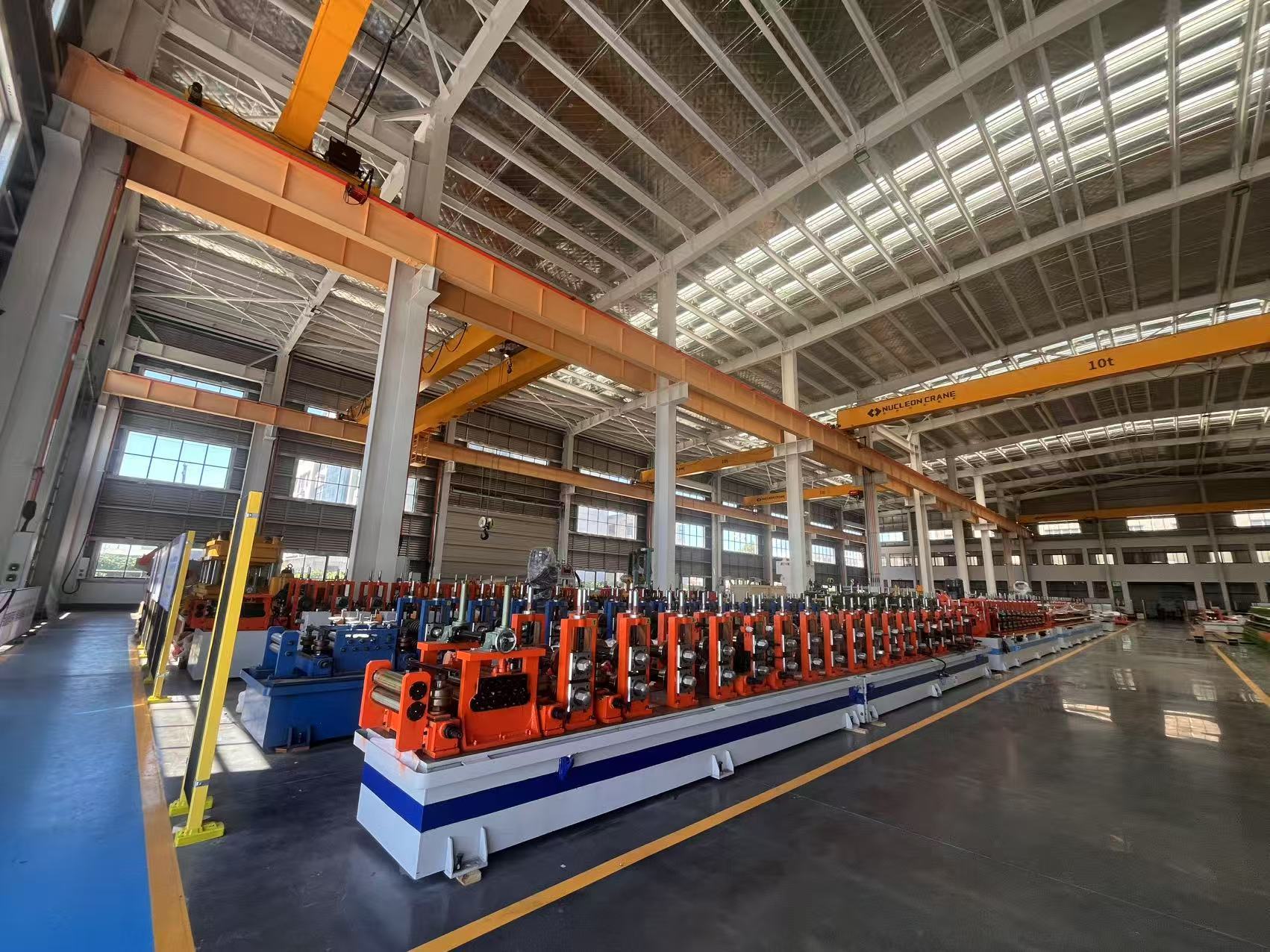 Blog perusahaan terbaru tentang Wuxi Tonghe Machinery: Masa Depan Rangka Baja dengan Mesin C Purlin Canggih Kami