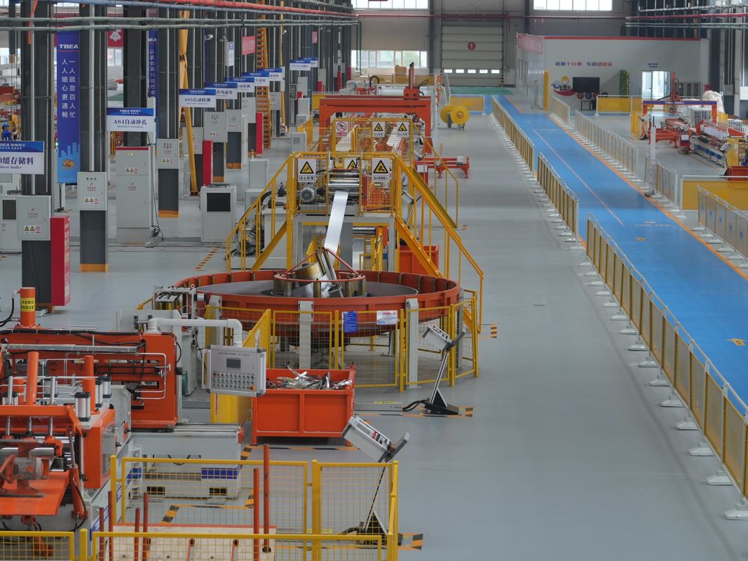 100-600mm Rolling Width Customized Roll Forming Machine dengan desain ...